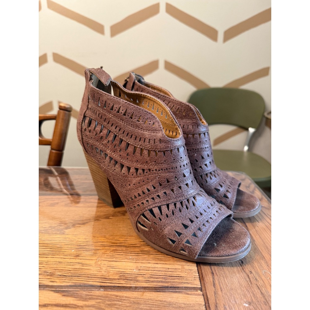 Not Rated Peep Toe Booties Women 9.5 Brown Laser Cut Block Heel Ankle Boots